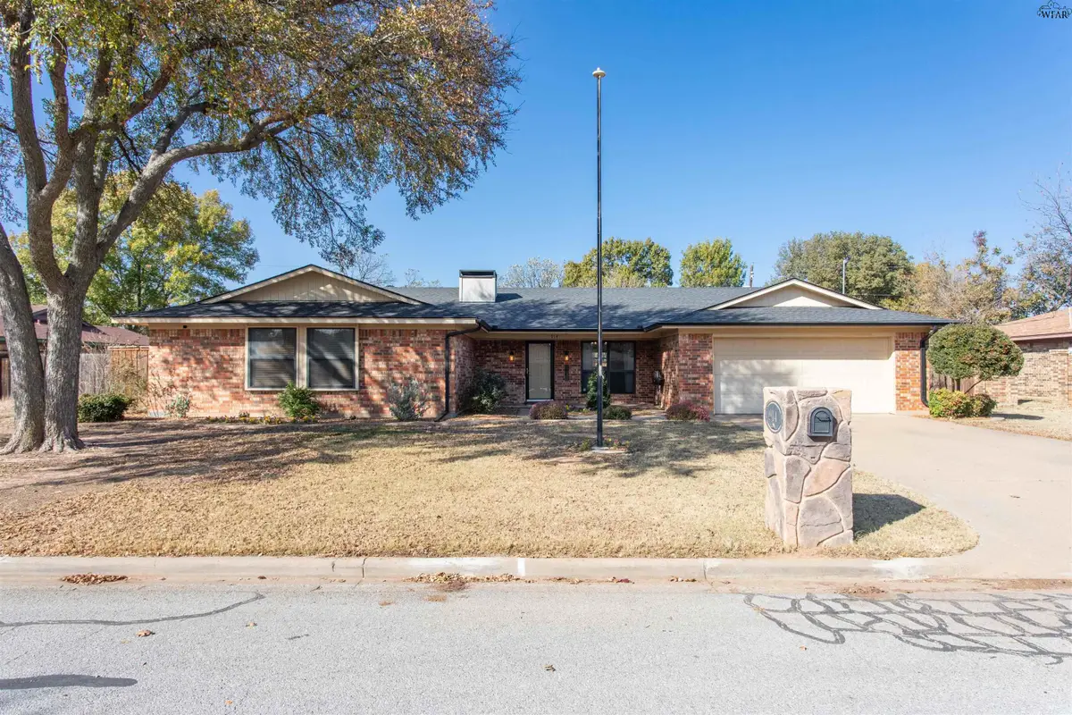 914 MOHAWK DRIVE, Burkburnett, TX 76354 - Image #1