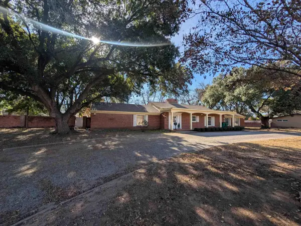 722 SUNSET DRIVE, Burkburnett, TX 76354