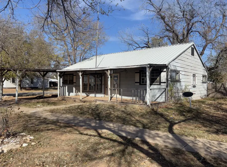 401 SE AVENUE F, Childress, TX 79201 - Image #3