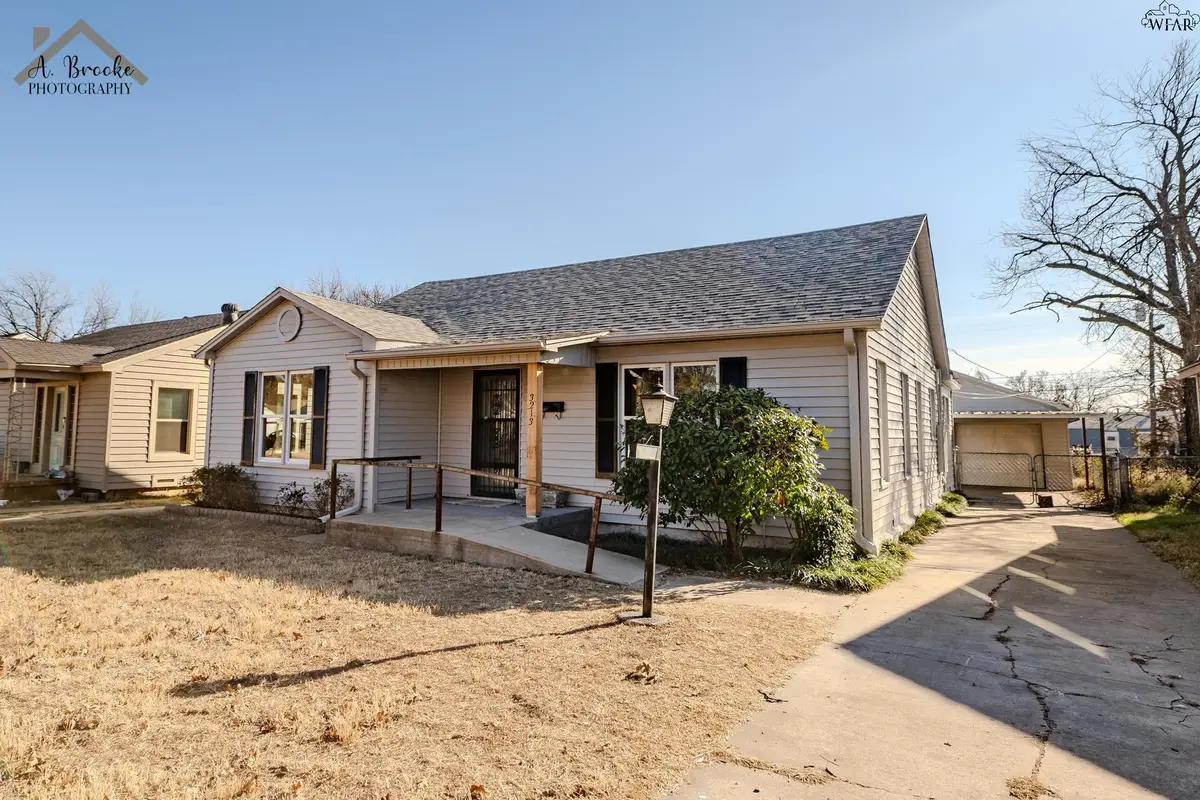 3213 HOLLYWOOD AVENUE, Wichita Falls, TX 76309 - Image #1