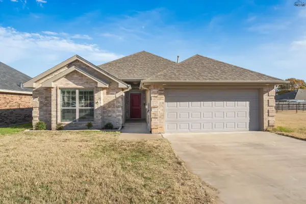 813 CORBIN DRIVE, Burkburnett, TX 76354