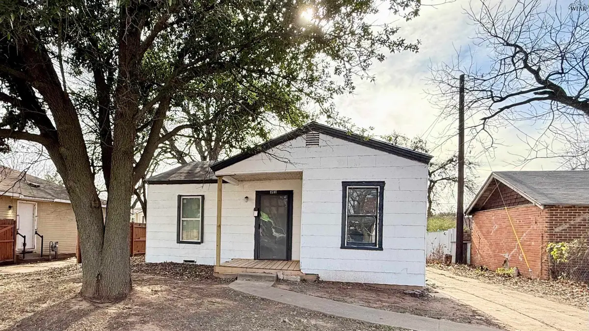 2215 ROBERTS AVENUE, Wichita Falls, TX 76301 - #1