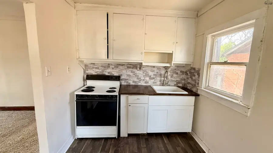 2215 ROBERTS AVENUE, Wichita Falls, TX 76301 - #2