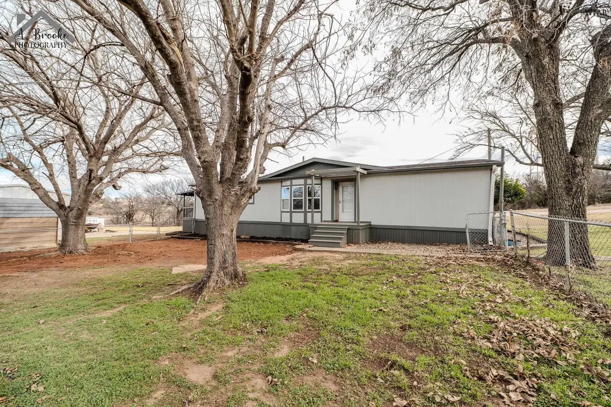 194 OSAGE CIRCLE, Henrietta, TX 76365 - Image #1