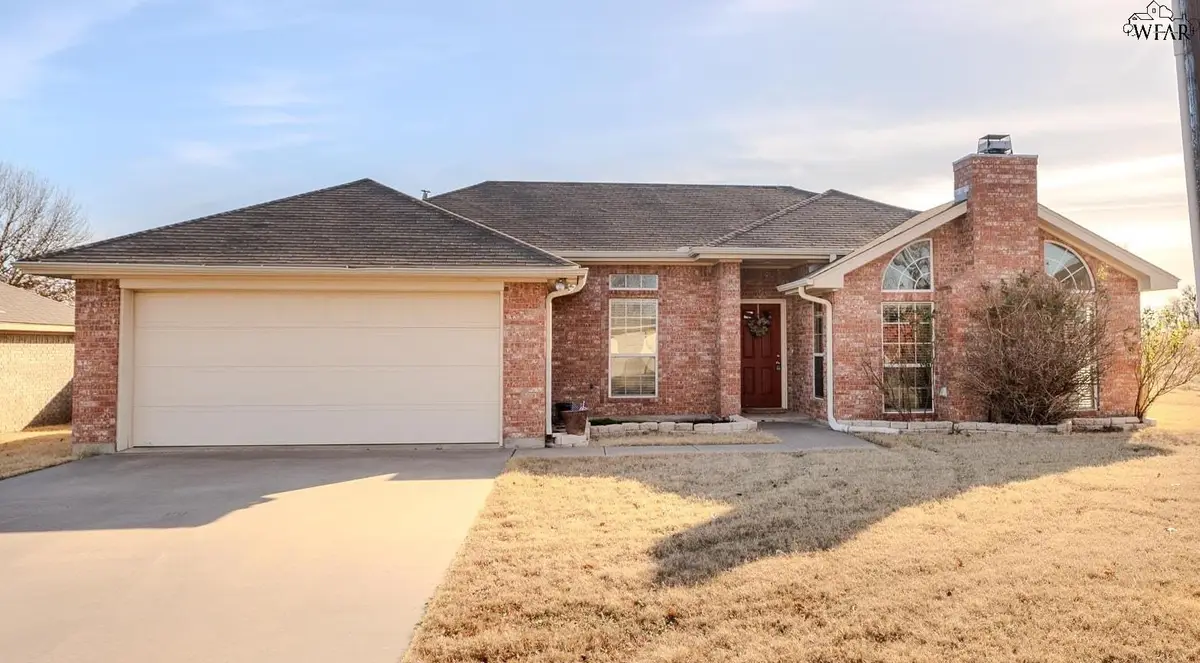 608 CHARLOTTE AVENUE, Burkburnett, TX 76354 - Image #1