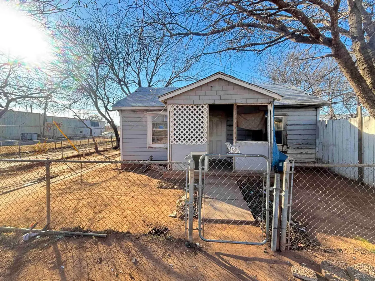 404 VIRGINIA AVENUE, Wichita Falls, TX 76301-0000 - Image #1