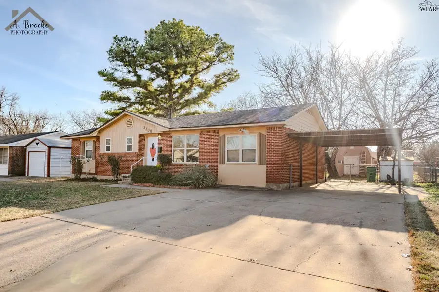 1106 SHADY LANE, Burkburnett, TX 76354 - Image #3