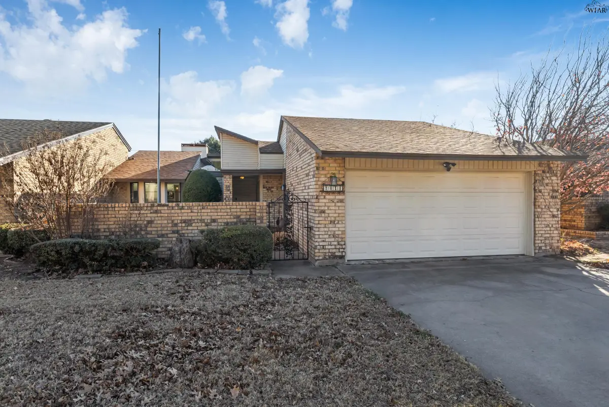 2011 HEATHER LANE, Wichita Falls, TX 76308 - Image #1