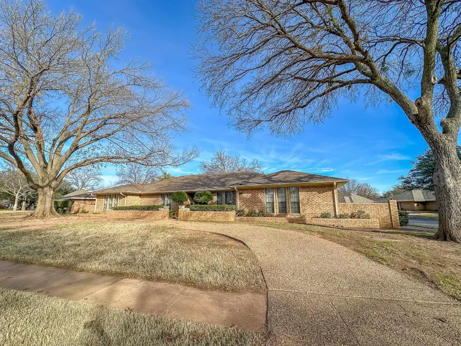 2509 GARDEN GROVE LANE, Wichita Falls, TX 76308 - Image #2