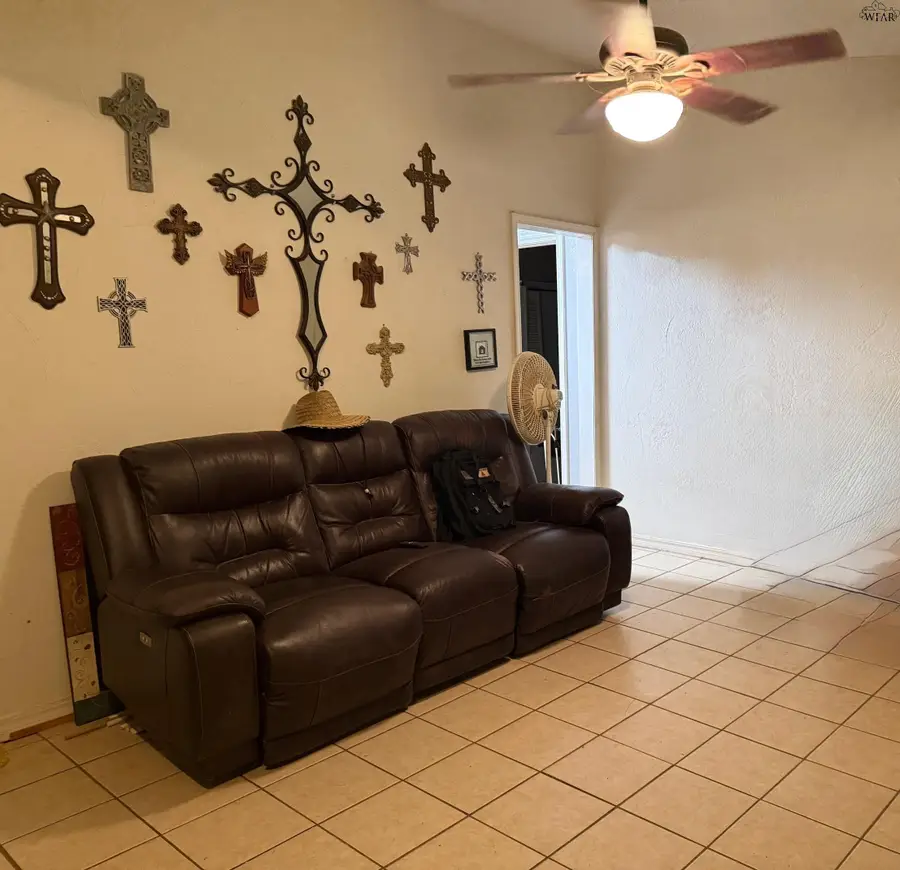 1309 OAKHURST DRIVE, Wichita Falls, TX 76302 - Image #3
