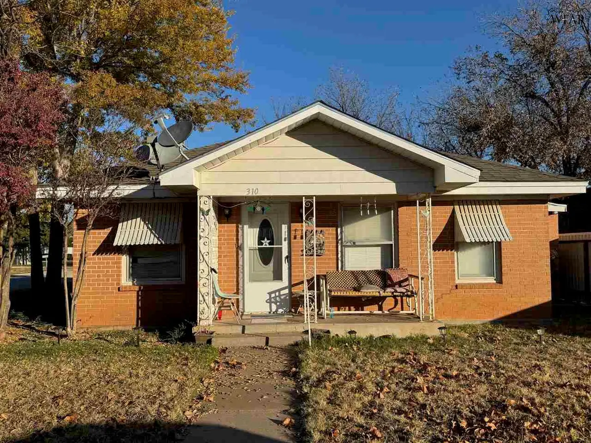 310 W MCLAIN STREET, Seymour, TX 76380 - Image #1