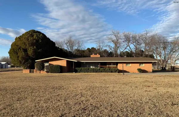 1152 W CALIFORNIA STREET, Seymour, TX 76380