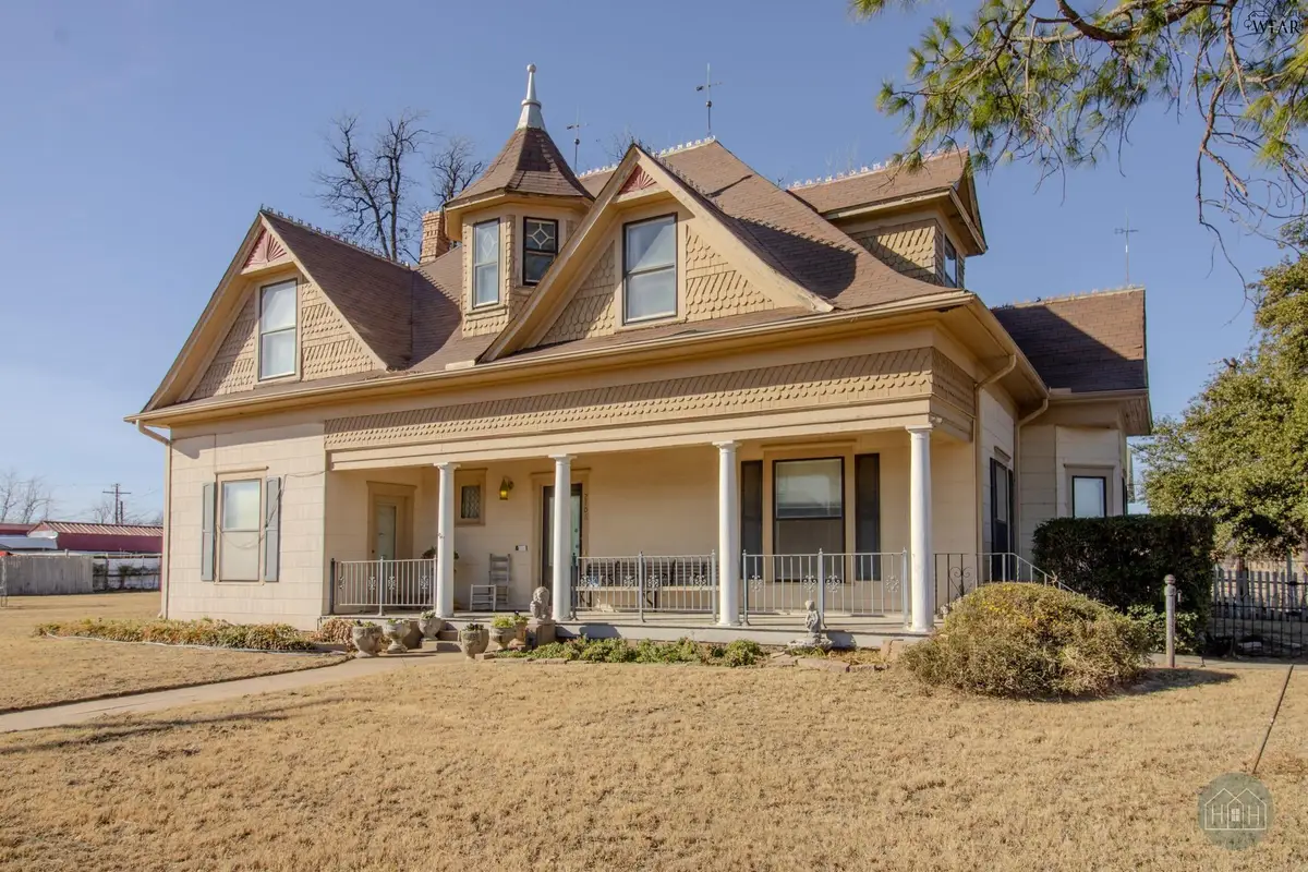 2106 and 2116 MAIN STREET, Vernon, TX 76384 - Image #1