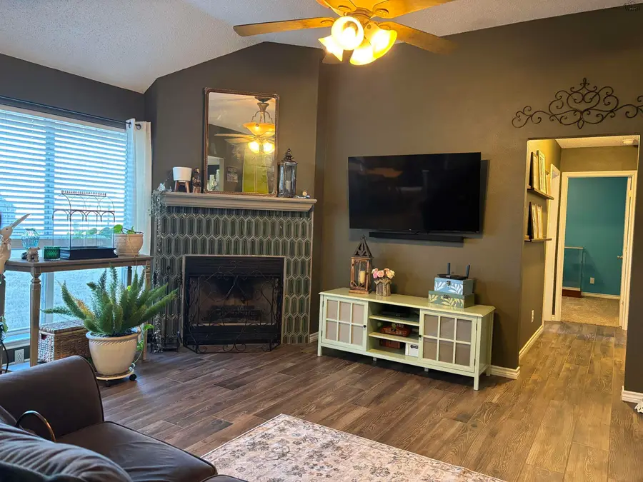 520 CALLIE LANE, Iowa Park, TX 76367 - Image #3