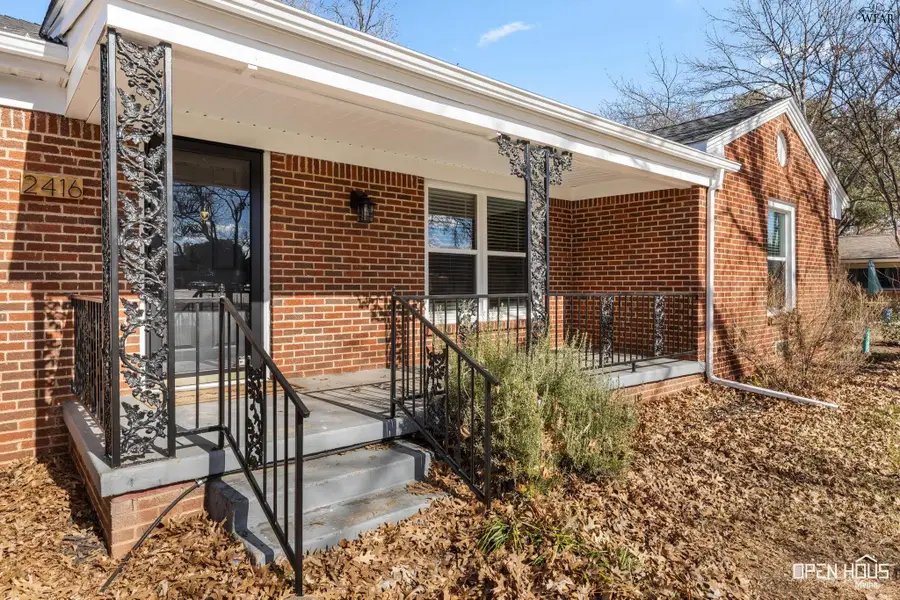 2416 HAMPSTEAD LANE, Wichita Falls, TX 76308 - Image #3