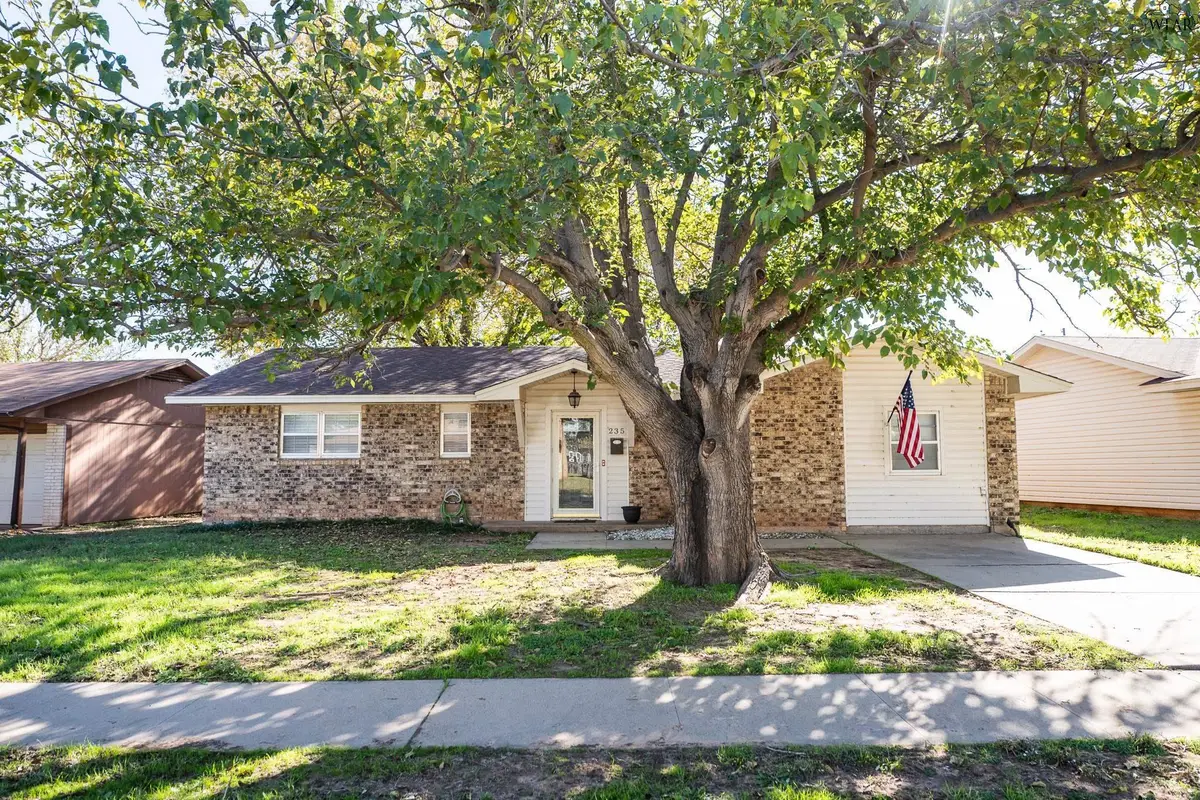 235 GLASGOW DRIVE, Wichita Falls, TX 76302 - Image #1