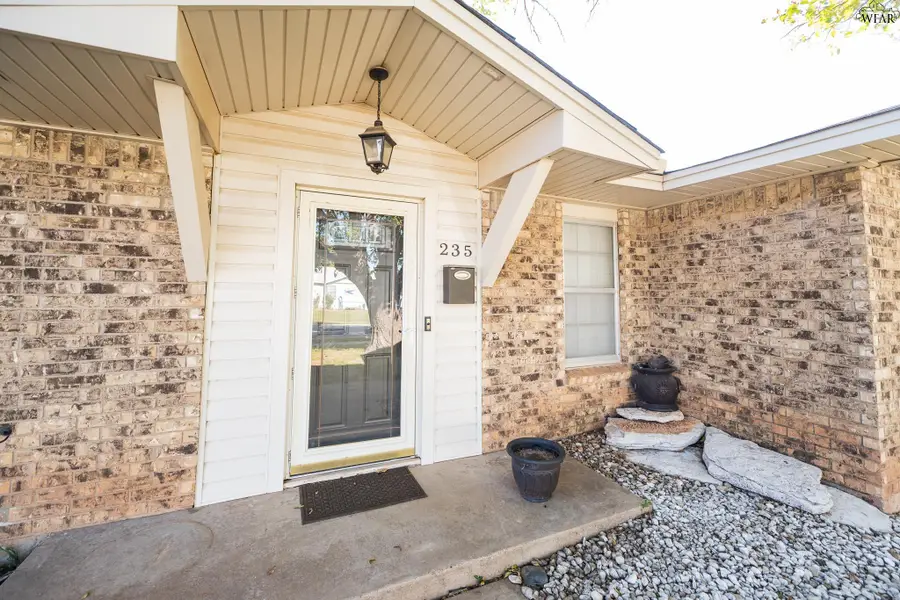 235 GLASGOW DRIVE, Wichita Falls, TX 76302 - Image #2