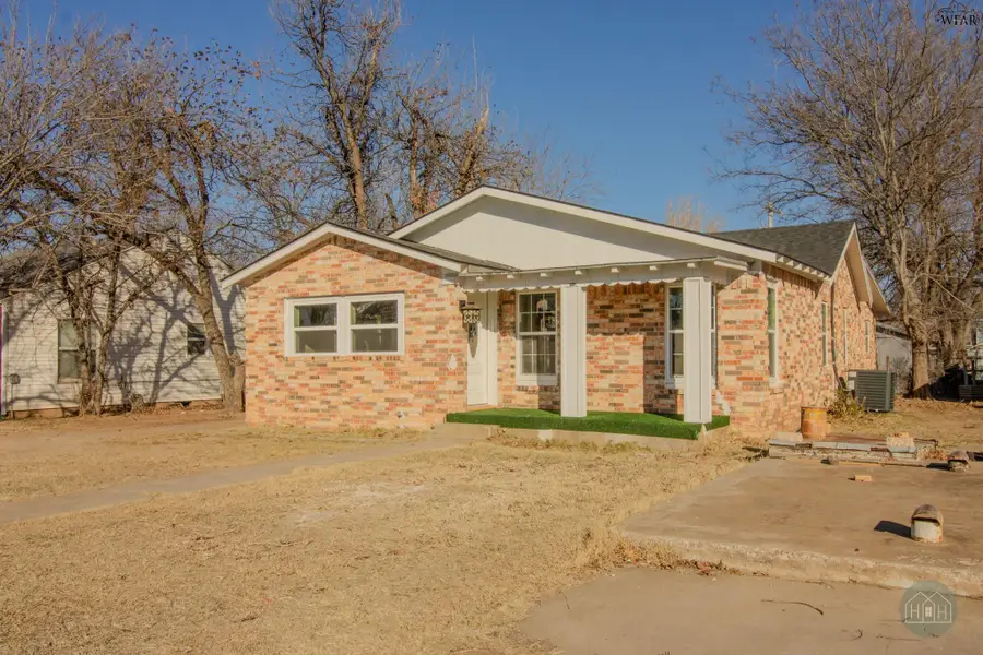 3412 PARADISE STREET, Vernon, TX 76384 - Image #2