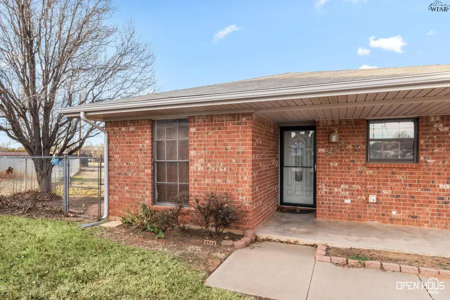 5410 PEBBLESTONE DRIVE, Wichita Falls, TX 76306 - Image #2