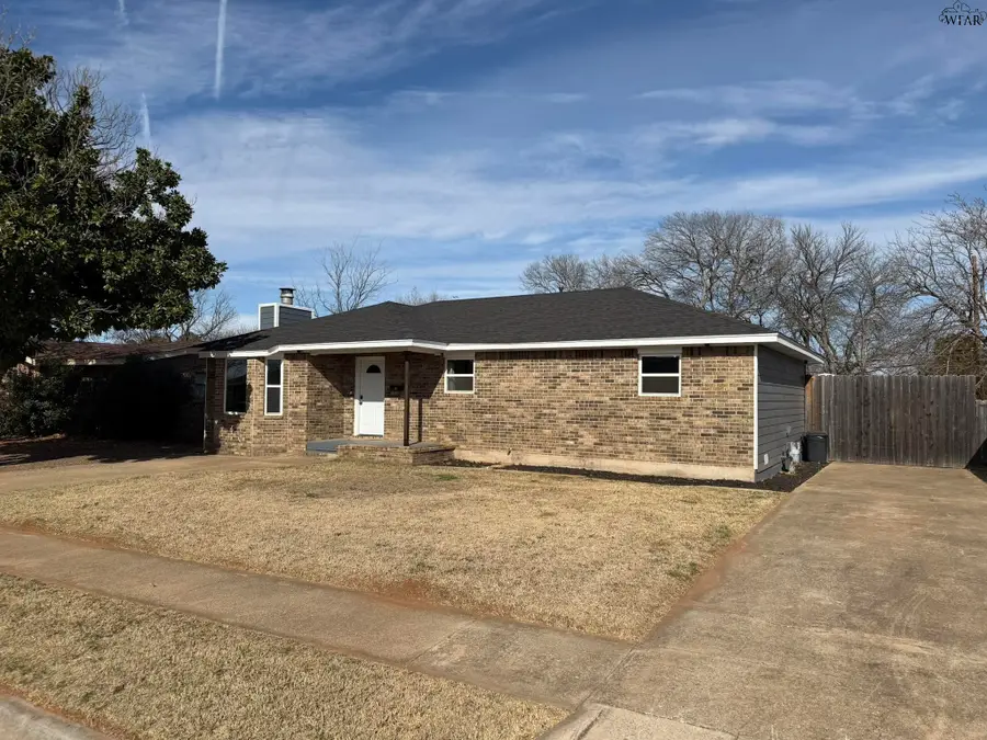1302 HUNT STREET, Wichita Falls, TX 76302 - Image #2
