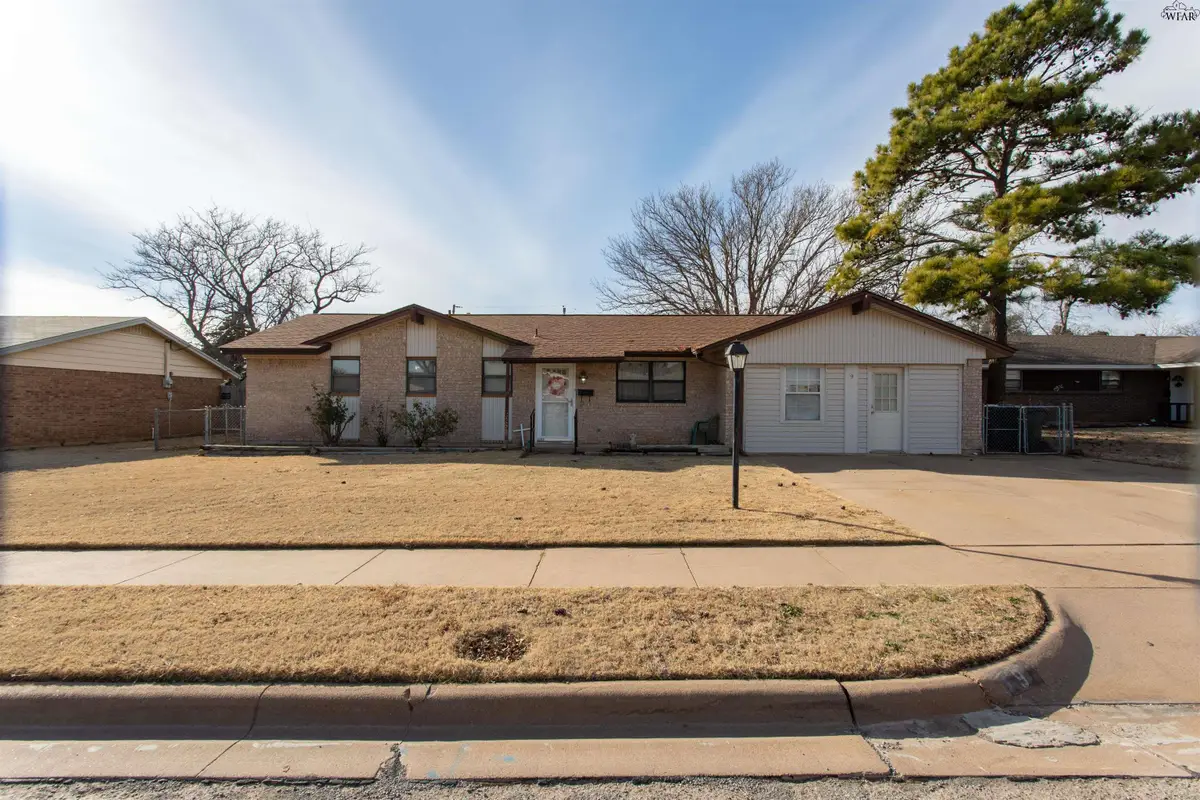 9 BILLIE CIRCLE, Wichita Falls, TX 76306 - Image #1
