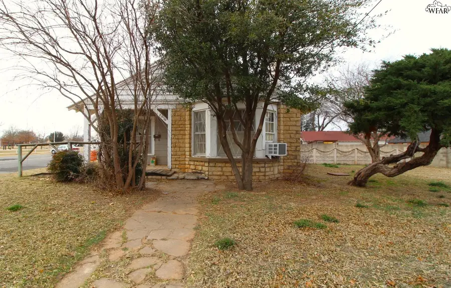 2030 NABERS STREET, Vernon, TX 76384 - Image #3
