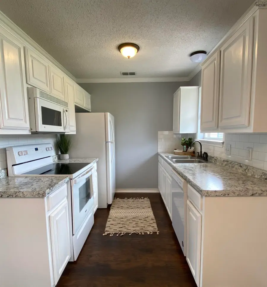 2102 RICHMOND DRIVE, Wichita Falls, TX 76309 - Image #3