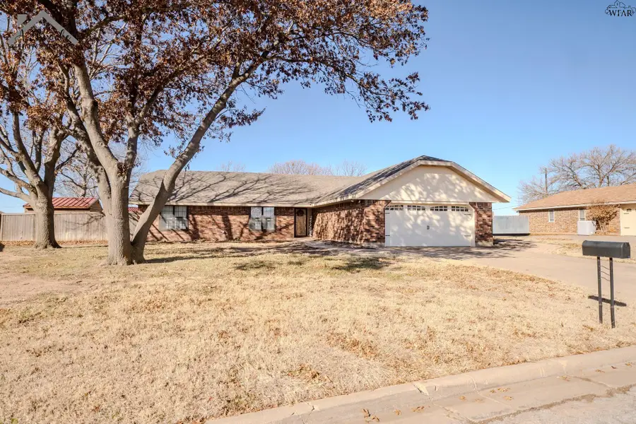1118 QUAIL RUN, Burkburnett, TX 76354 - #2