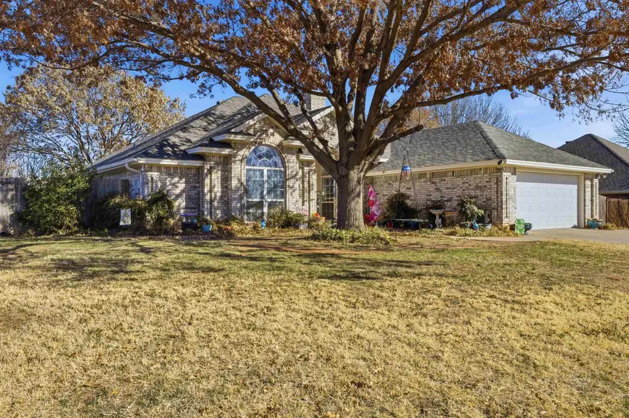 12 PARK PLACE CIRCLE, Iowa Park, TX 76367 - #3
