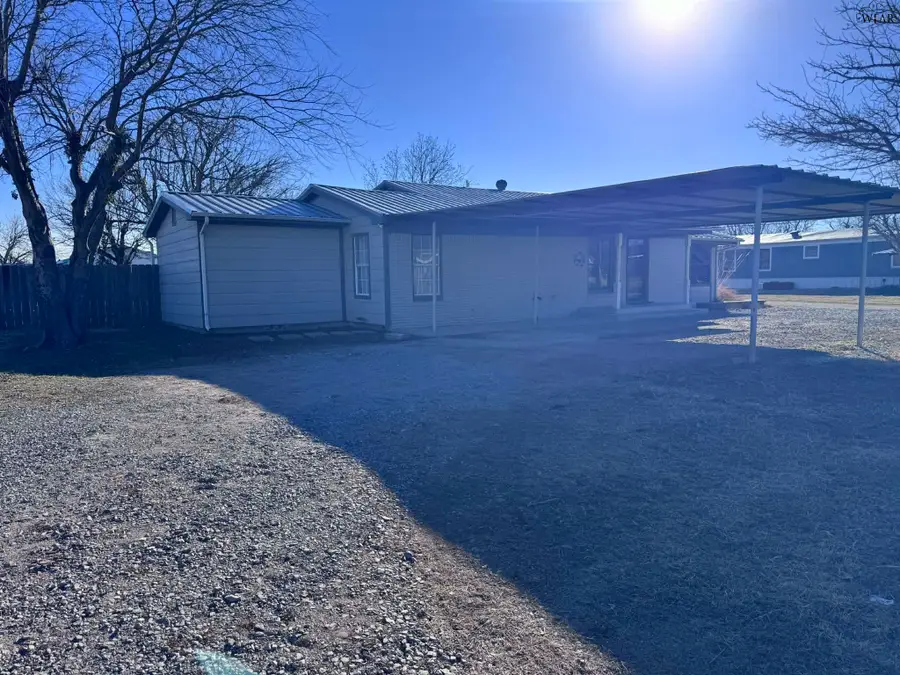 108 E SOUTH STREET, Archer City, TX 76351 - #2