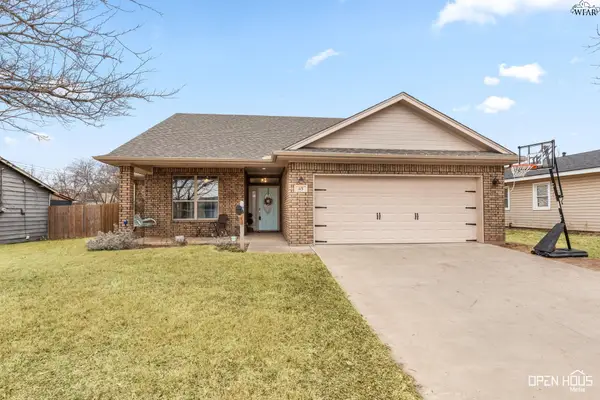 115 N GLENCOE CIRCLE, Wichita Falls, TX 76302