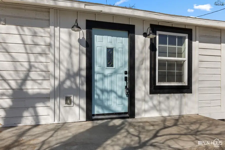 106 E WILLIAMS DRIVE, Burkburnett, TX 76354 - #3