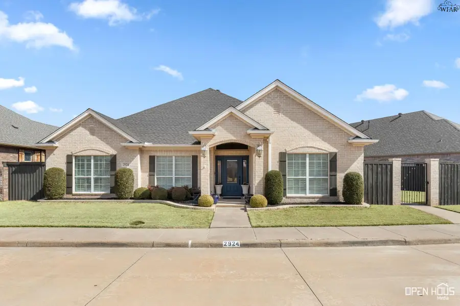 2924 LOMA LINDA LANE, Wichita Falls, TX 76308 - #2
