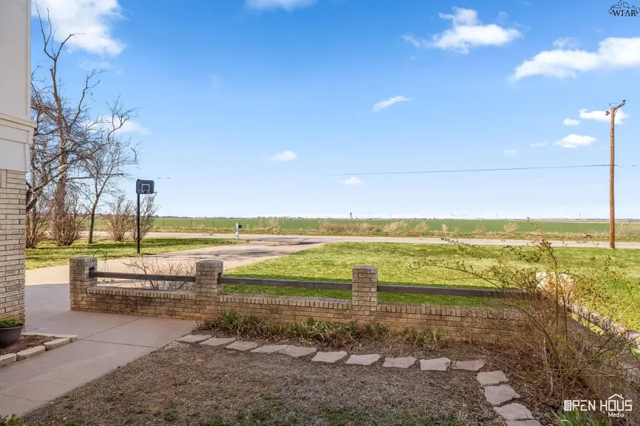 1206 E SYCAMORE DRIVE, Burkburnett, TX 76354 - #3