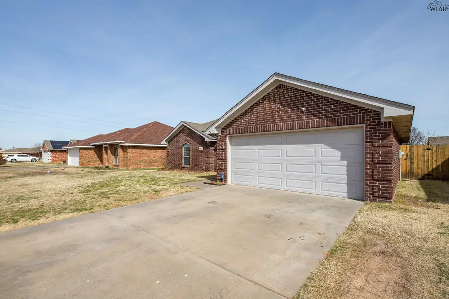 3 EVINGTON COURT, Wichita Falls, TX 76302 - #3