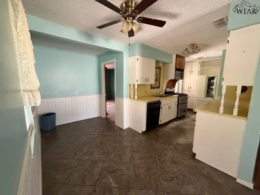 510 E PECAN STREET, Seymour, TX 76380 - #3