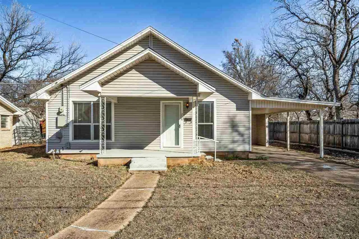 208 E SPRING STREET, Henrietta, TX 76365 - #1