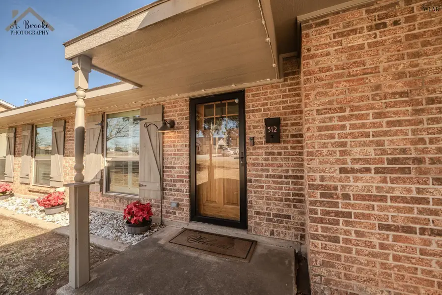 312 N RODGERS STREET, Henrietta, TX 76365 - #3