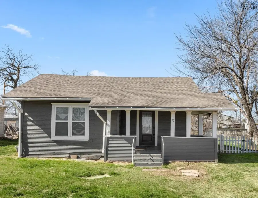 104 S WALNUT STREET, Holliday, TX 76366 - #2