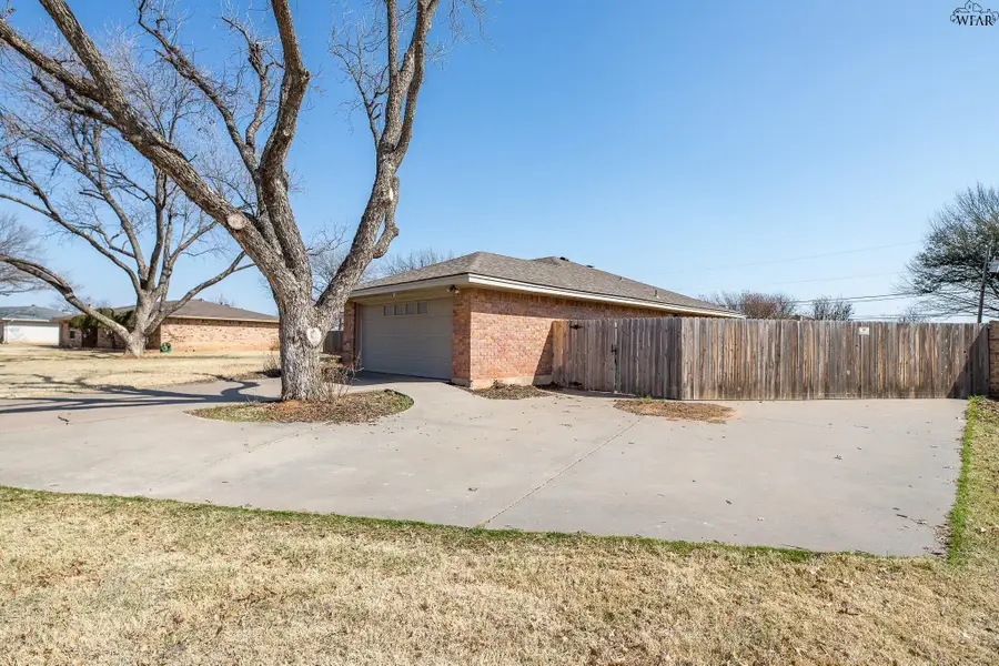 309 WINDJAMMER WAY, Lakeside City, TX 76308 - #3