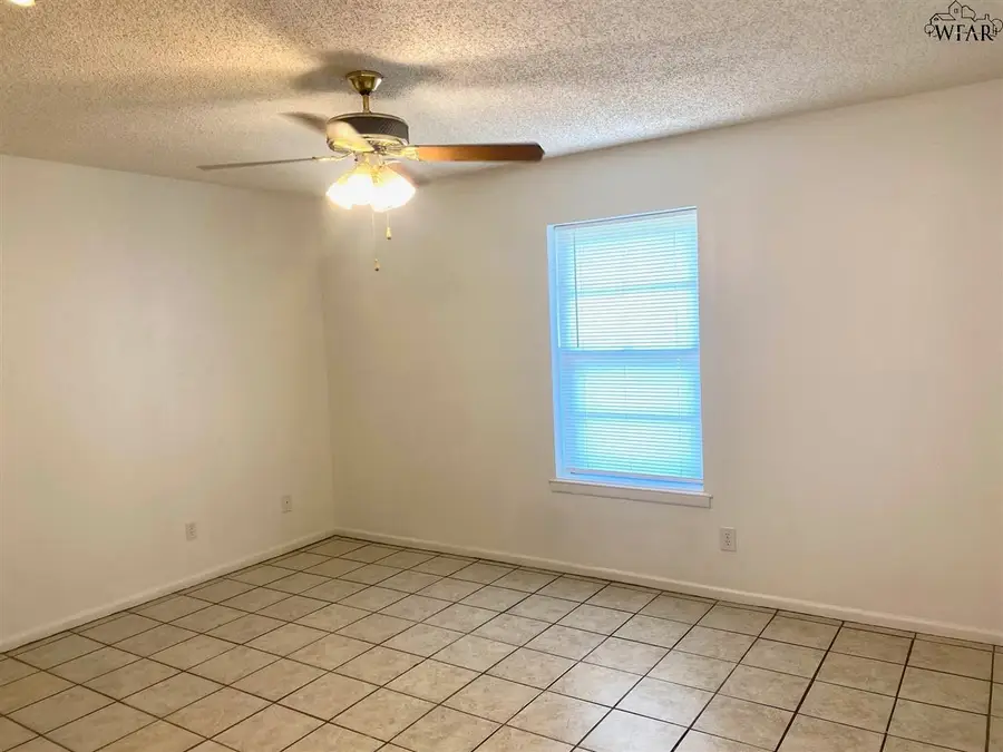 4608 COURT DE CASITA, Wichita Falls, TX 76310 - #2