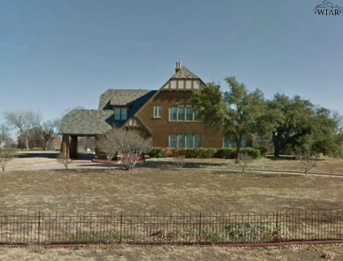 206 AVENUE C, Electra, TX 76360 - #1