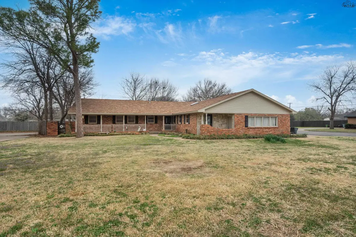 2625 AMHERST DRIVE, Wichita Falls, TX 76308 - #1