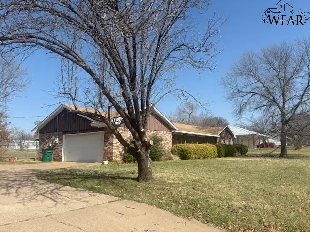 1004 E WICHITA STREET, Henrietta, TX 76365 - #2
