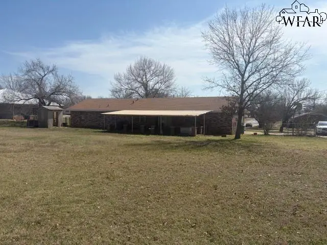 1004 E WICHITA STREET, Henrietta, TX 76365 - #3