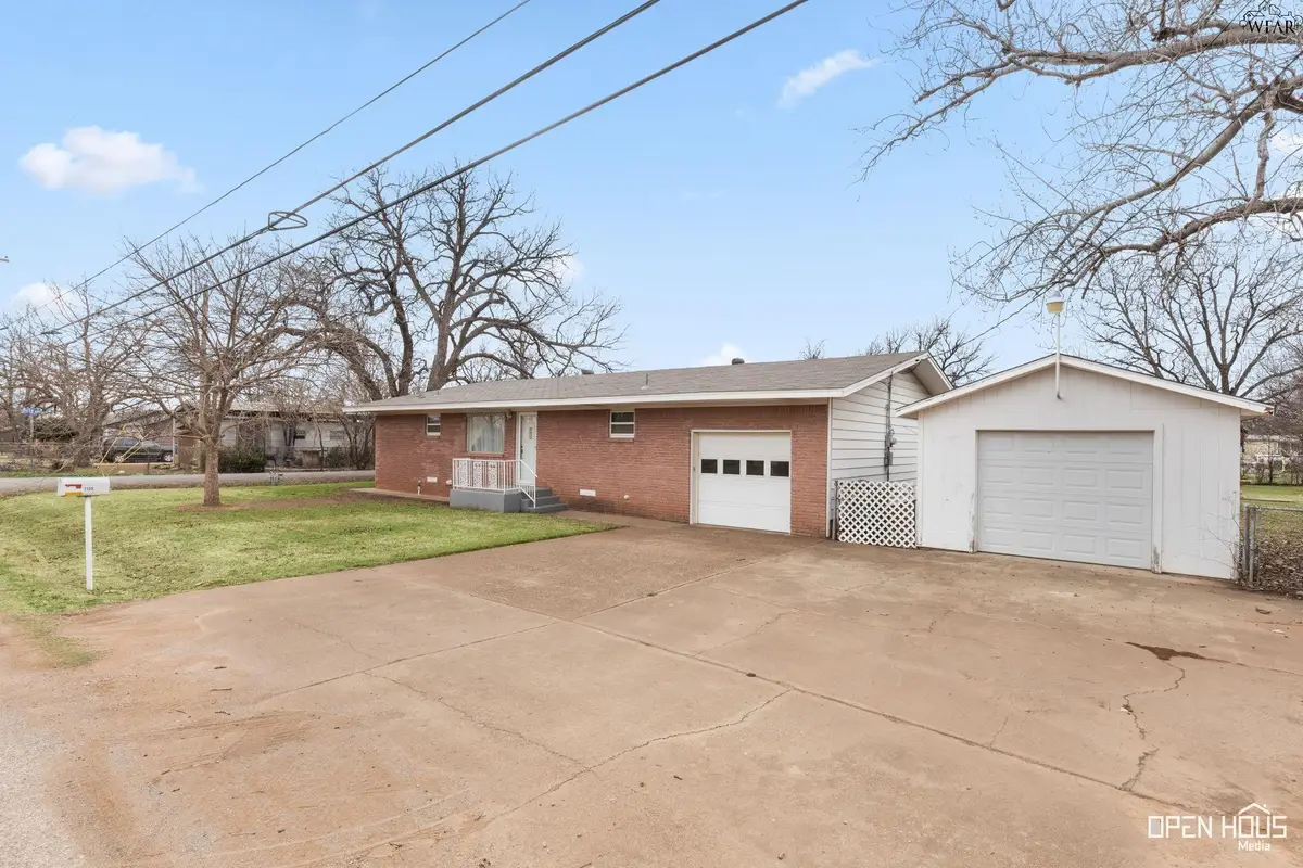 1100 SUNSET LANE, Wichita Falls, TX 76306 - #1