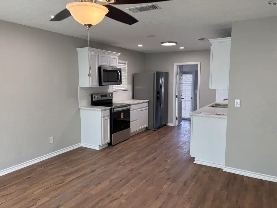 2924 FEATHERSTON AVENUE, Wichita Falls, TX 76308 - #3