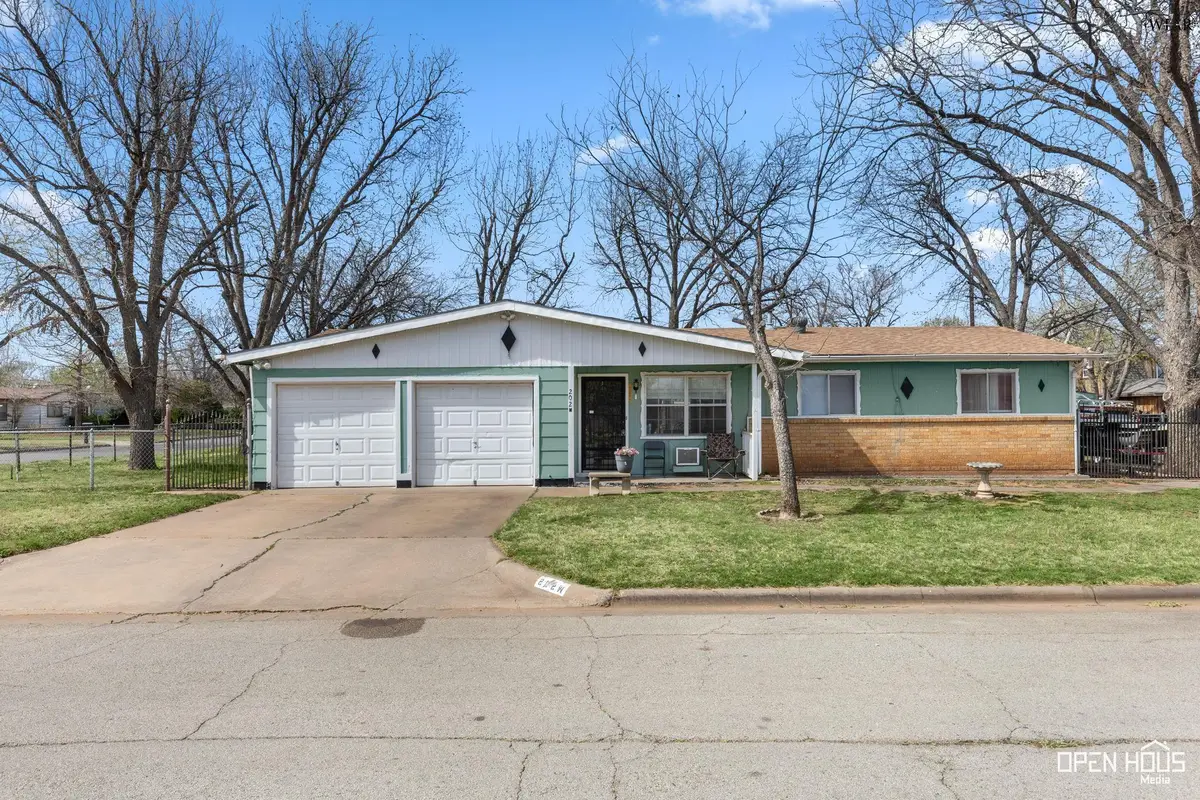 202 W VALLEY DRIVE, Iowa Park, TX 76367 - #1