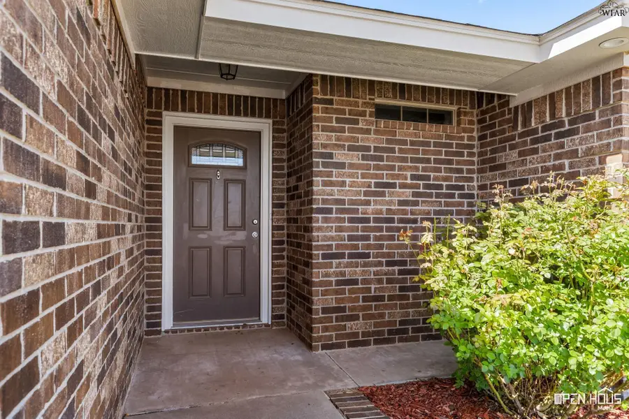 1437 SPUR TRAIL, Henrietta, TX 76365 - #2