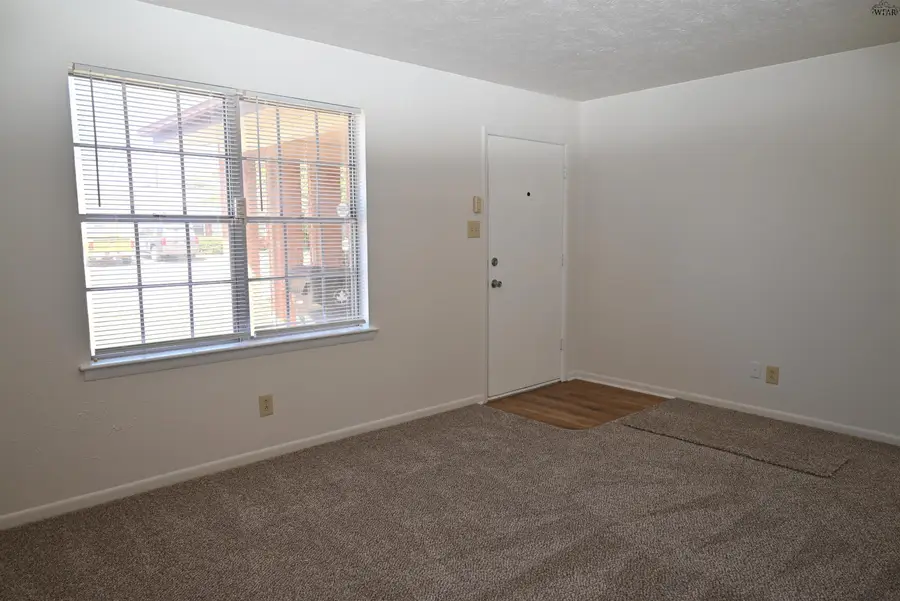 4607 CASCADES DRIVE, Wichita Falls, TX 76310 - #3